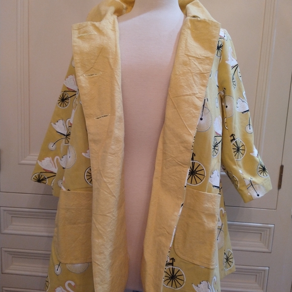 Love Dove by Grace Swing Jacket Yellow Swans on Bikes Size M 100% cotton NWT - Picture 7 of 11
